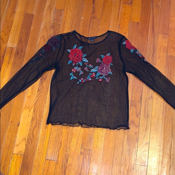 American Eagle Outfitters Tops - Mesh floral top